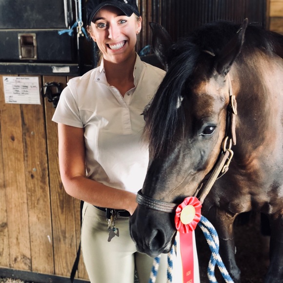 Meet your Posher, Ellie - Picture 1 of 4